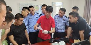 Neogene Was Invited to Tongchuan Public Security Bureau to Hold a Training Class of using Hair Drug Detector